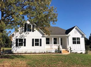 47 Bell Rd, Greenville, SC 29607