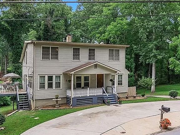 2nd image of 1007 N Justice St