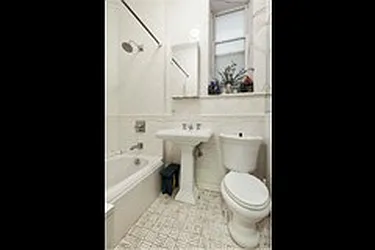 Rented by Raz Realty