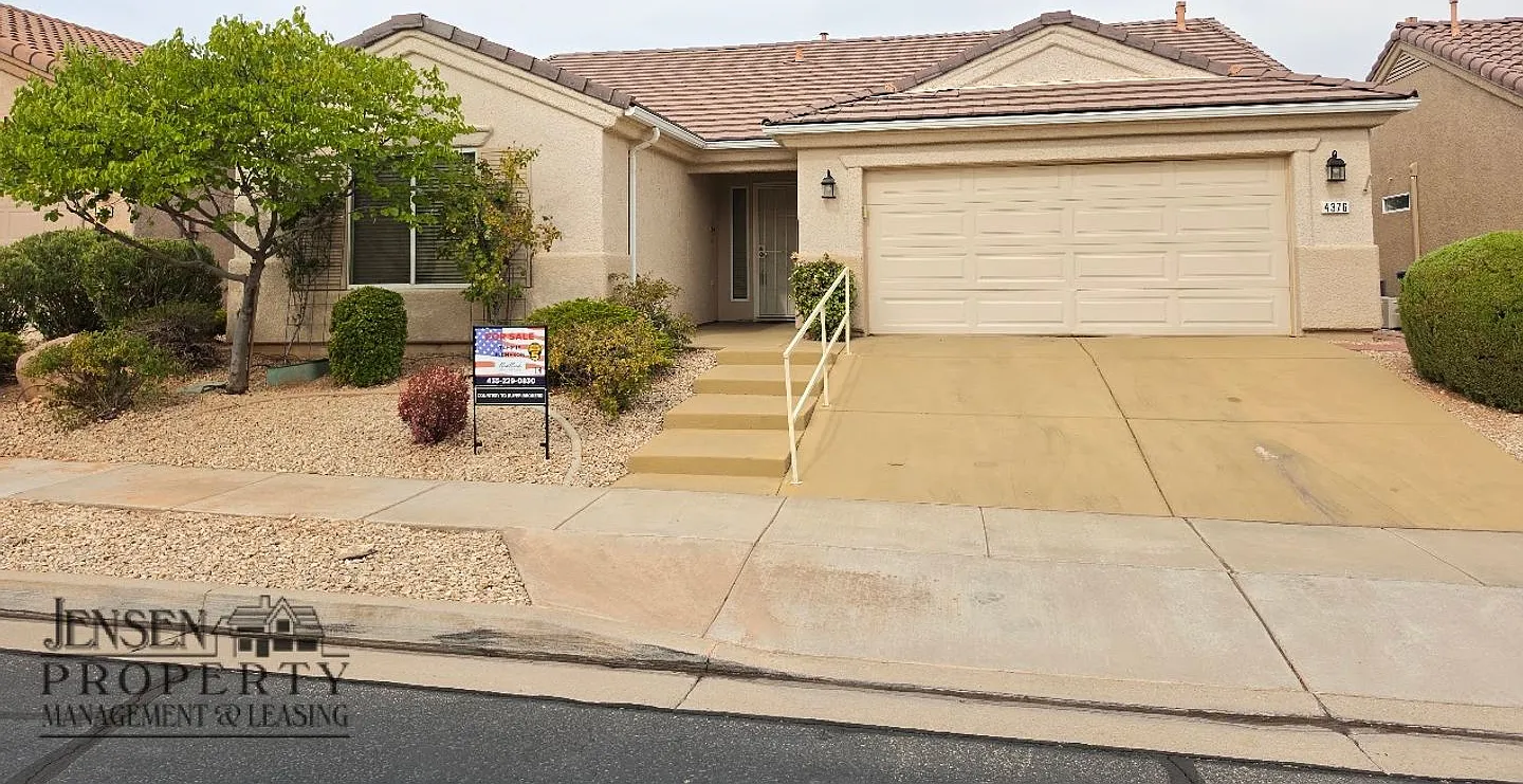 2 Bedroom Home in a much sought after community — Photo 1