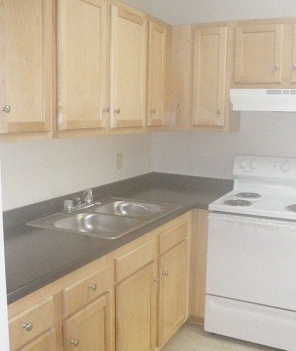 2nd image of 525 Kirk Rd APT 105A