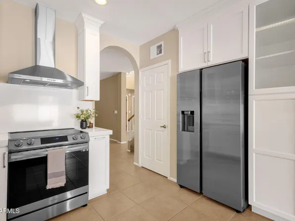 62 E RANCH Road, Tempe, AZ 85284