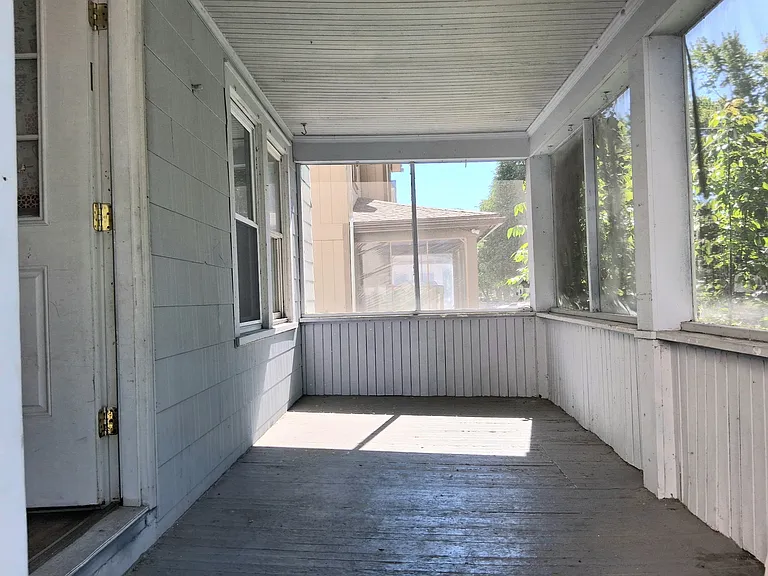 400 Selye Ter — Photo 4