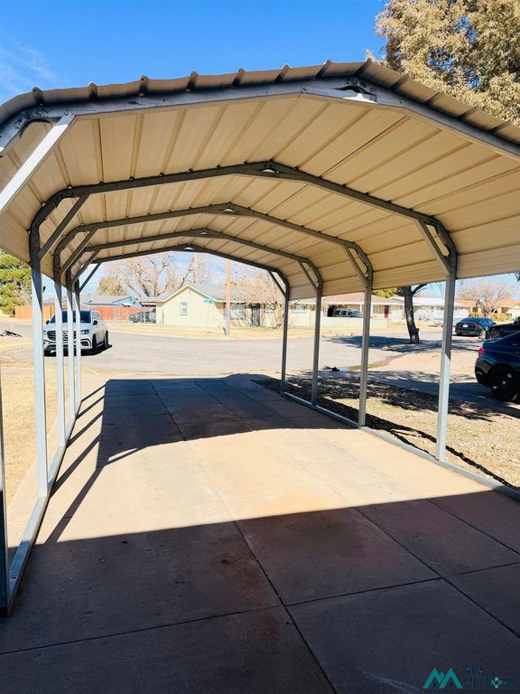 1812 Plains Park Dr, Roswell, NM - View 3