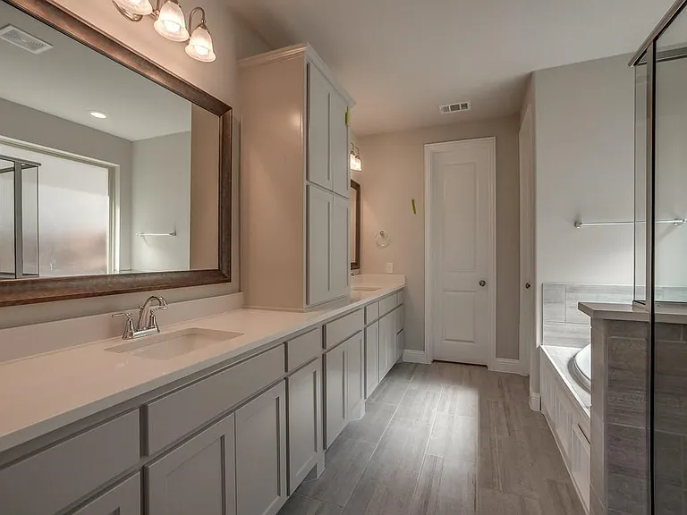 736 Carlisle Dr — Photo 20