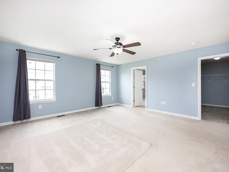 253 Fairfield Cir W — Photo 27