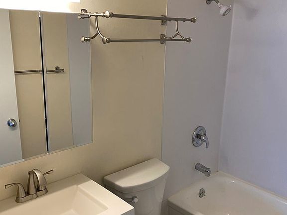 4th image of 3110 Franklin Ave E APT 102