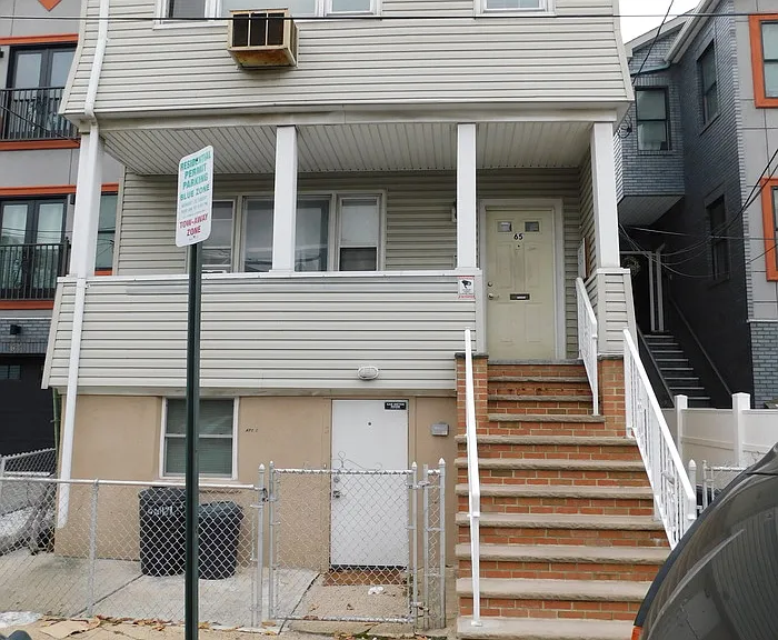 65 W 19th St #1 — Photo 1