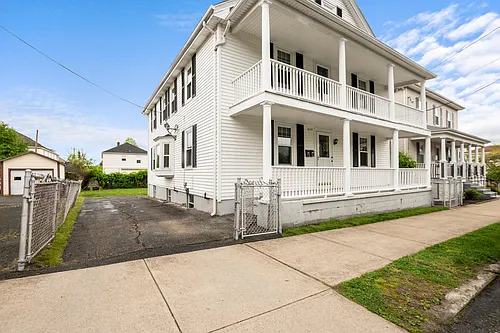629 Wood St Photo 1