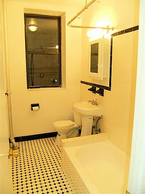 Rented by City Connections Realty | media 34