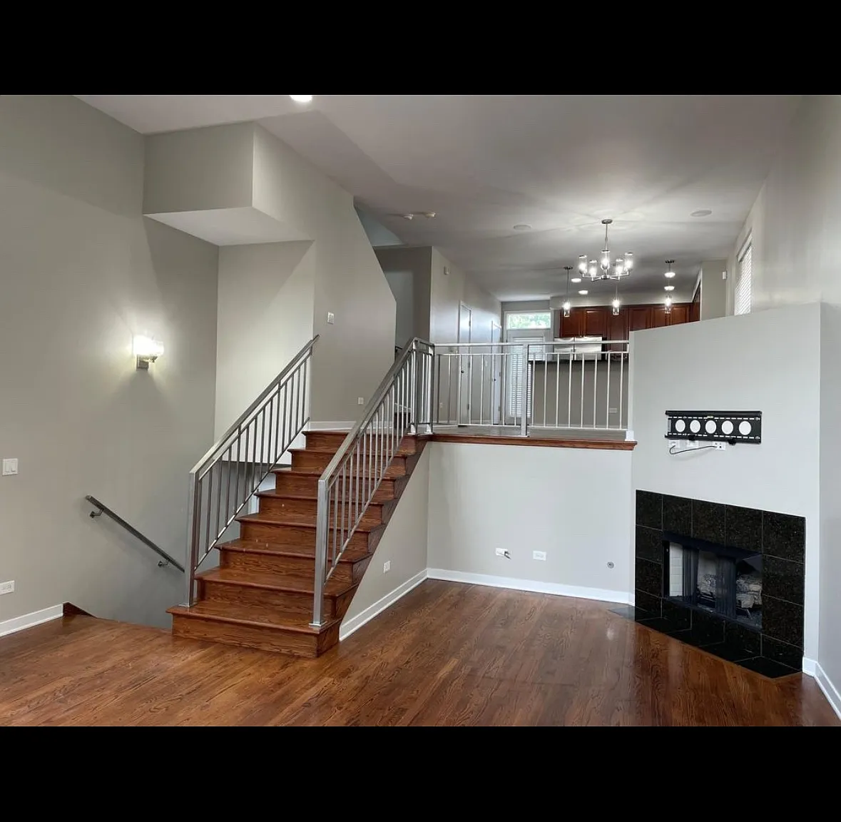 3 bed, 3.5 bath, 1592 sqft, $3,800 — Photo 1