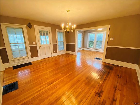 4th image of 175 Groton Ave