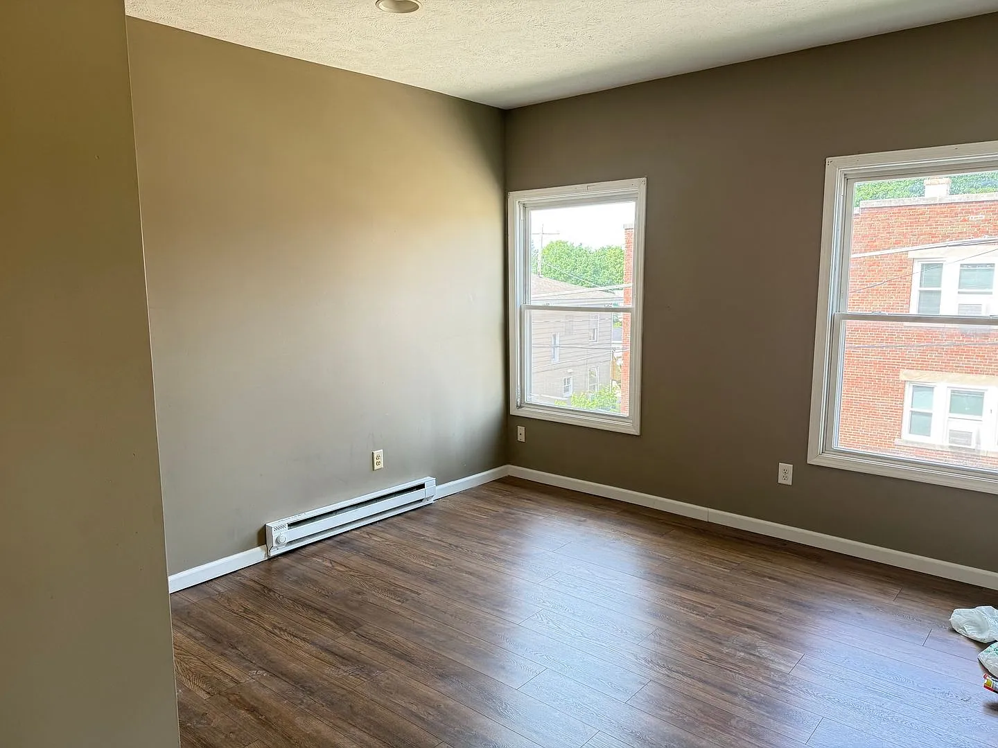510 W Washington St — Photo 3