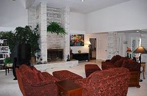 2nd image of 7 Rustic Hills St