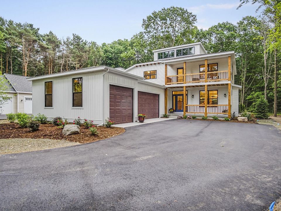 1st image of 115 Lakeshore Dr