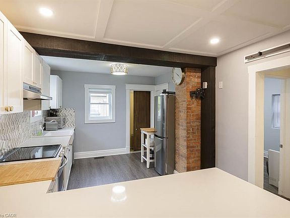5th image of 241 Vine St