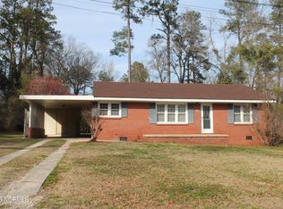 509 Crayton St, Whiteville, NC 28472