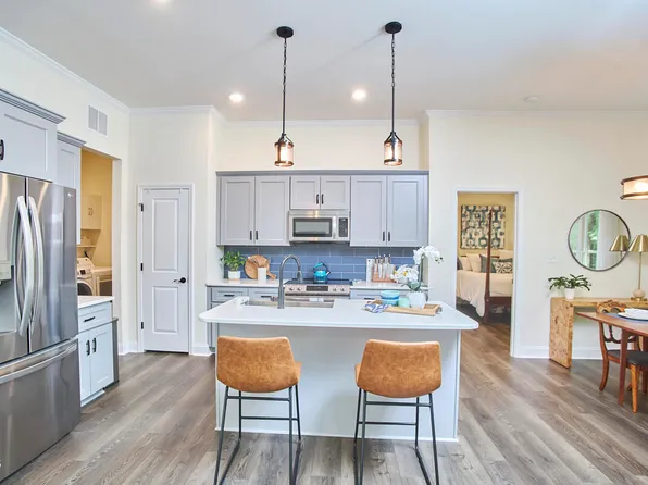 5187 Cardinal Cir, Sanford, NC 27332