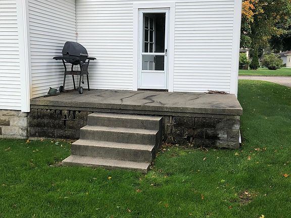 3rd image of 5523 Pleasant Ave #1