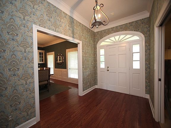 2nd image of 4 Park Ln