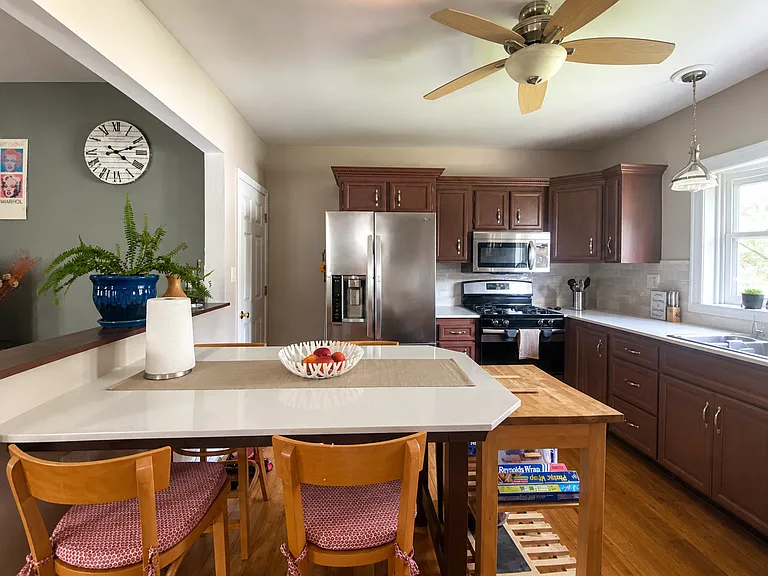 1747 S Cora St — Photo 16