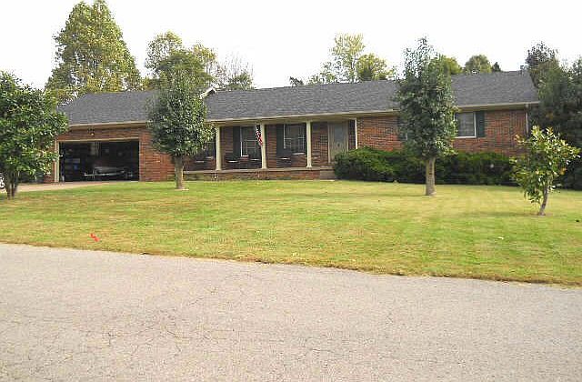 2nd image of 2004 Bayview Dr
