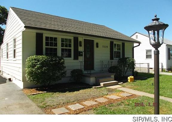 2nd image of 1520 Lindell Blvd