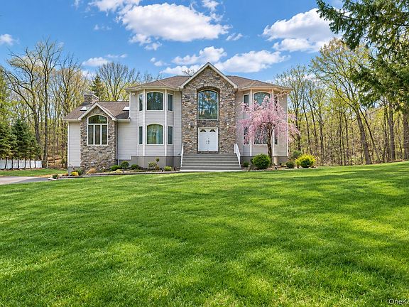 2nd image of 774 Haverstraw Road