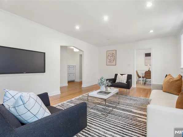 530 Broad Ave APT 17, Englewood, NJ 07631