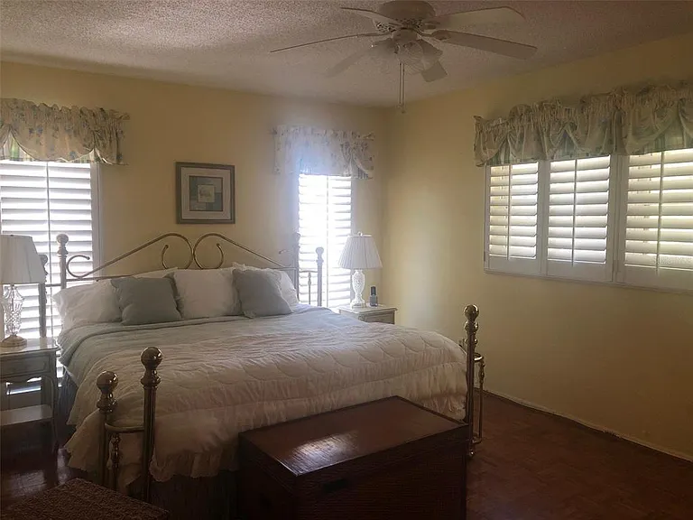 221 Cedarwood Cir #221 — Photo 15