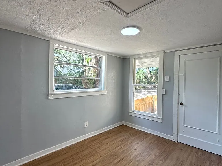 5168 Crooked Ln — Photo 4