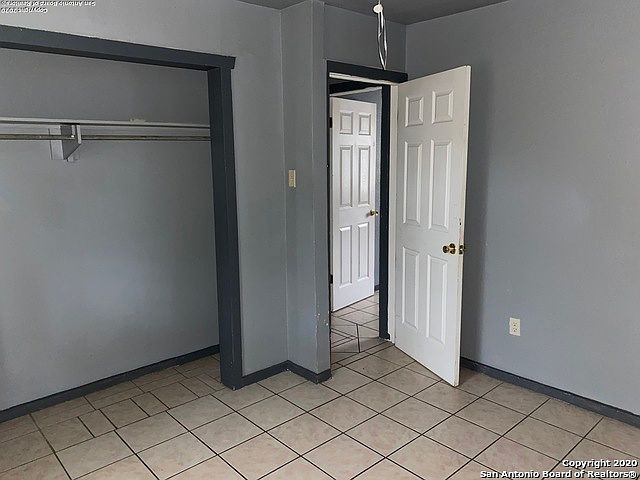 2nd image of 906 14th St #5