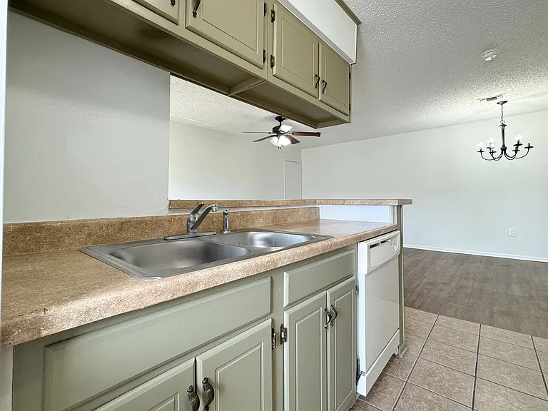 7324 Menlo Dr — Photo 23