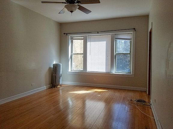 5th image of 4706 N Winchester Ave APT 1