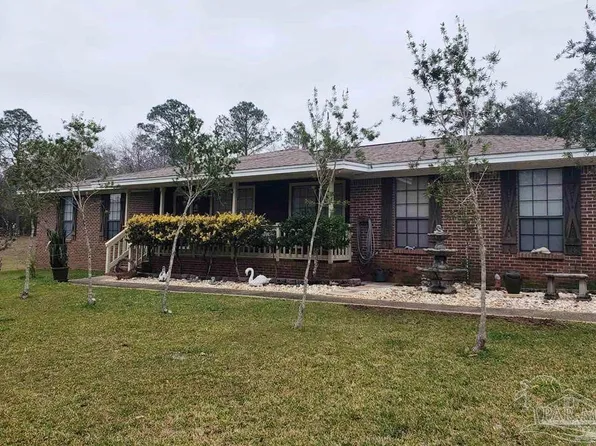 929 New Haven Dr, Cantonment, FL 32533