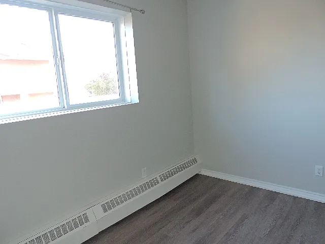 911 10th St — Photo 11