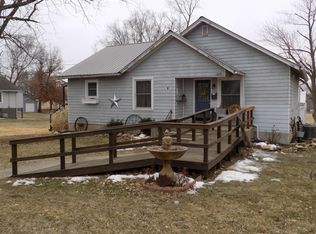 1019 Park St, Carrollton, MO 64633