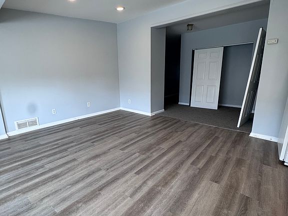 3rd image of 114 Harvey Ave