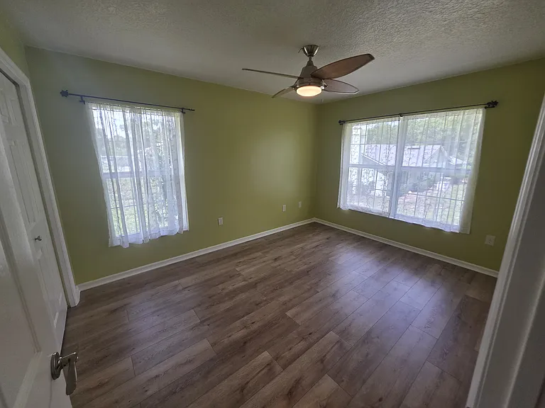 21545 Lake Seneca Rd — Photo 12