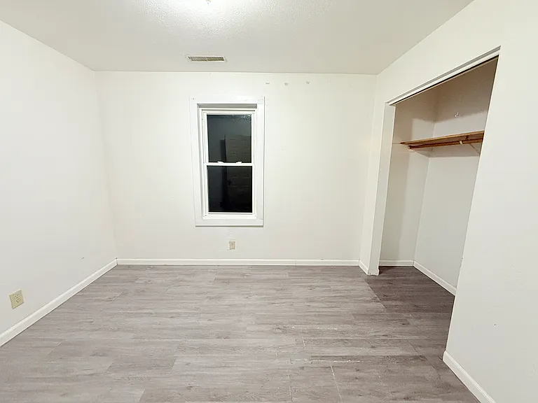 115 2nd St W #9 — Photo 5