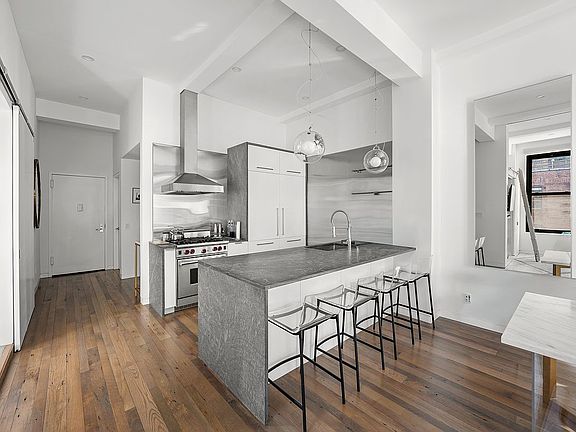 2nd image of 21 E 22nd St APT 9F