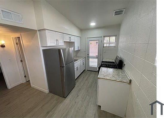 1st image of 4012 N 15th Ave APT 5