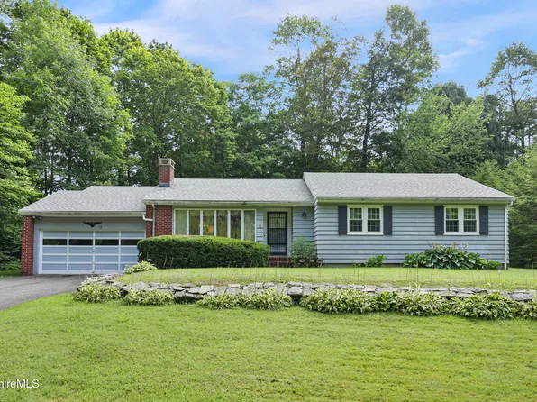 19 Kemble St, Lenox, MA 01240