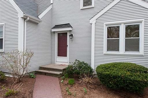 2nd image of 7 Whittier Ln