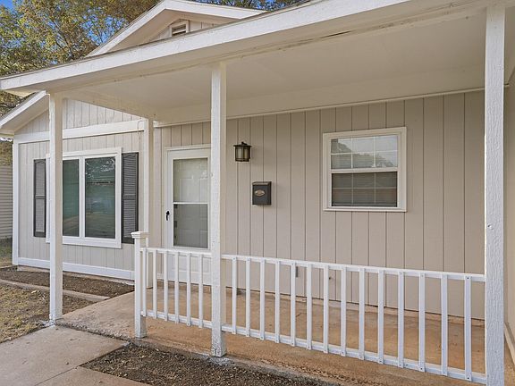 4th image of 2605 39th St