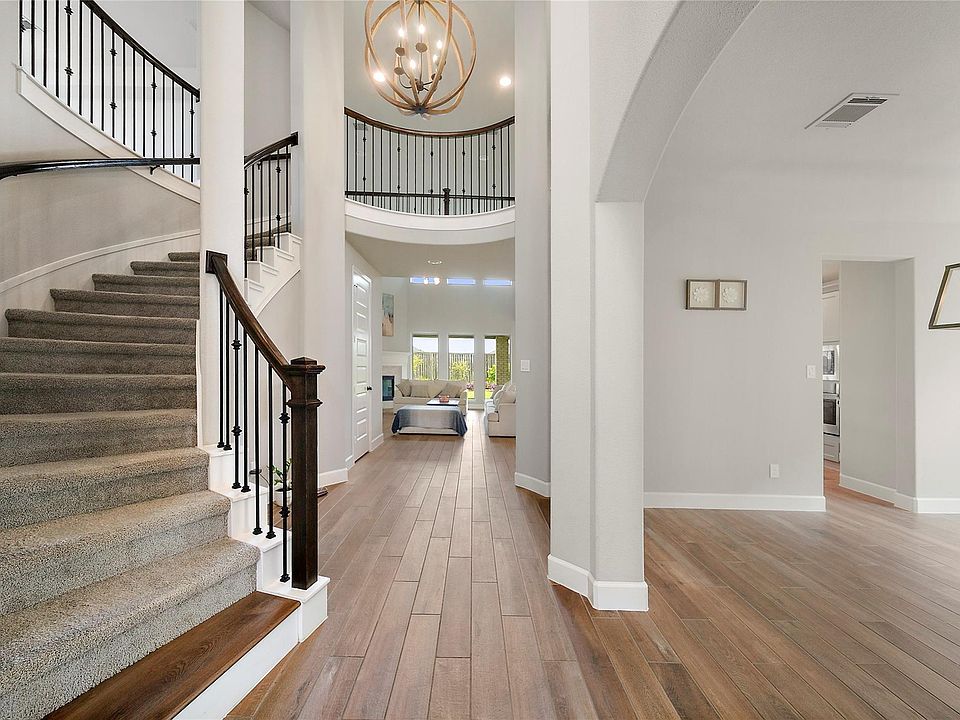 1st image of 29134 Hauter Way