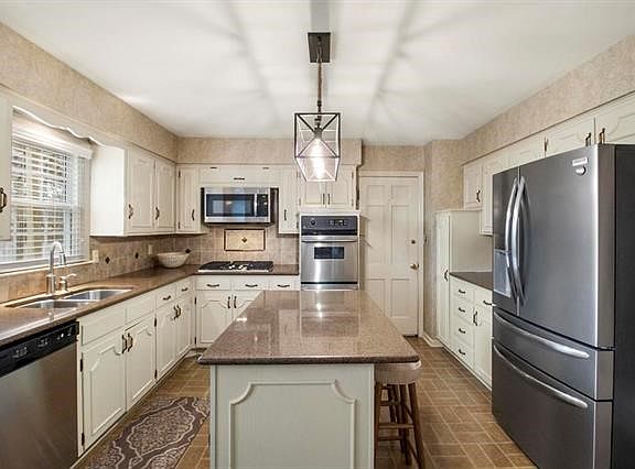 3rd image of 9407 Jarboe St