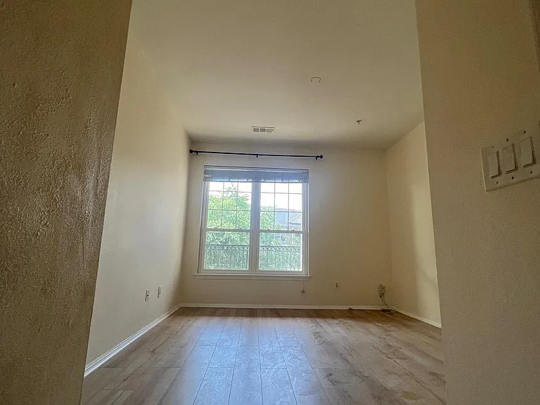 1550 Spring Gate Dr #8302 — Photo 27