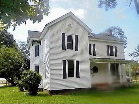 2nd image of 621 W Sycamore St