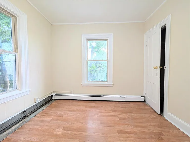 107 Catherine St — Photo 19
